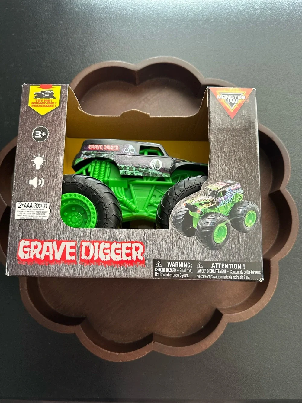 Monster Jam ~ El Toro Loco, Megalodon & Grave Digger With Lights & Sounds